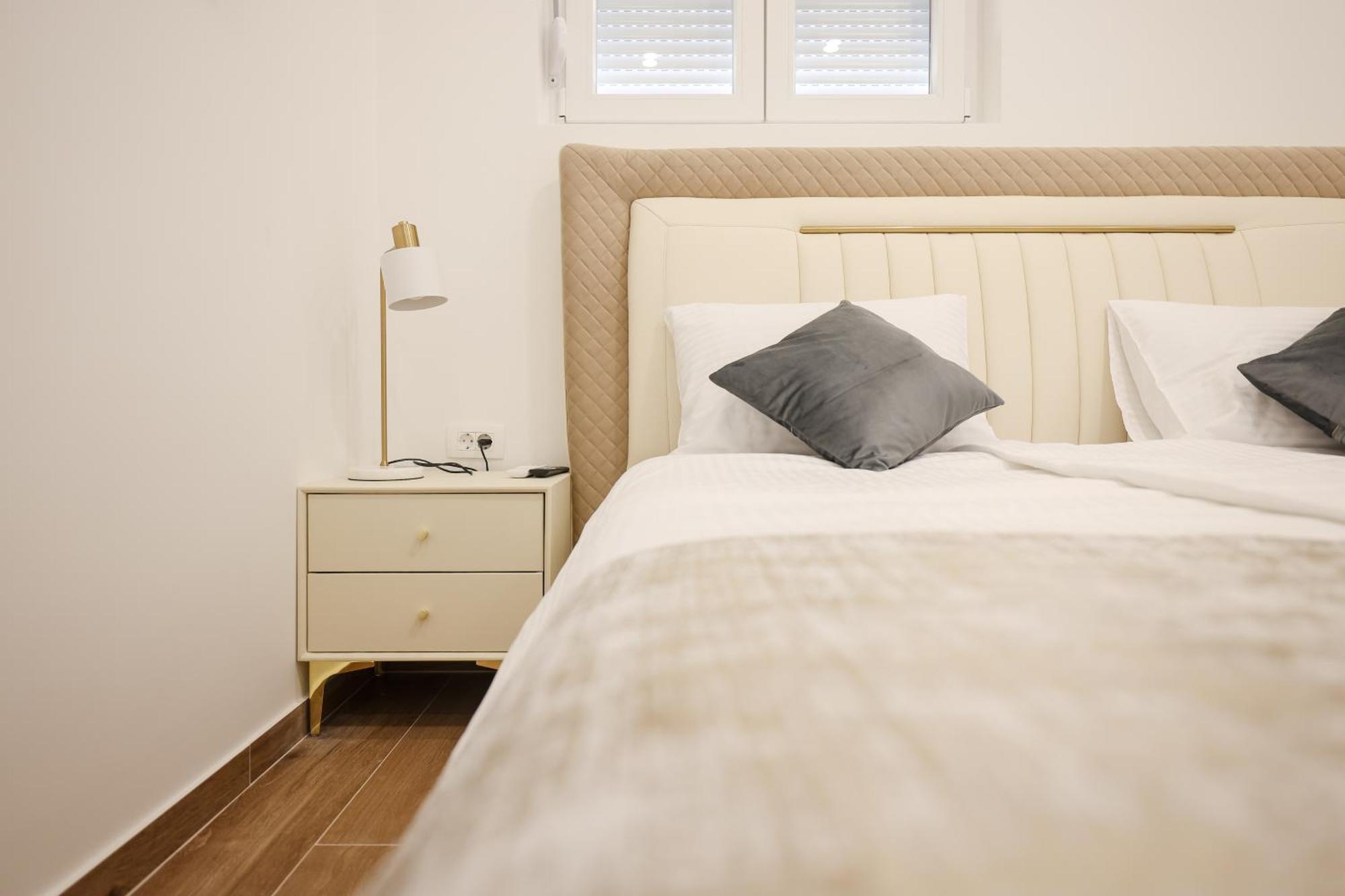 Premium Rooms Prince Zadar Exterior photo