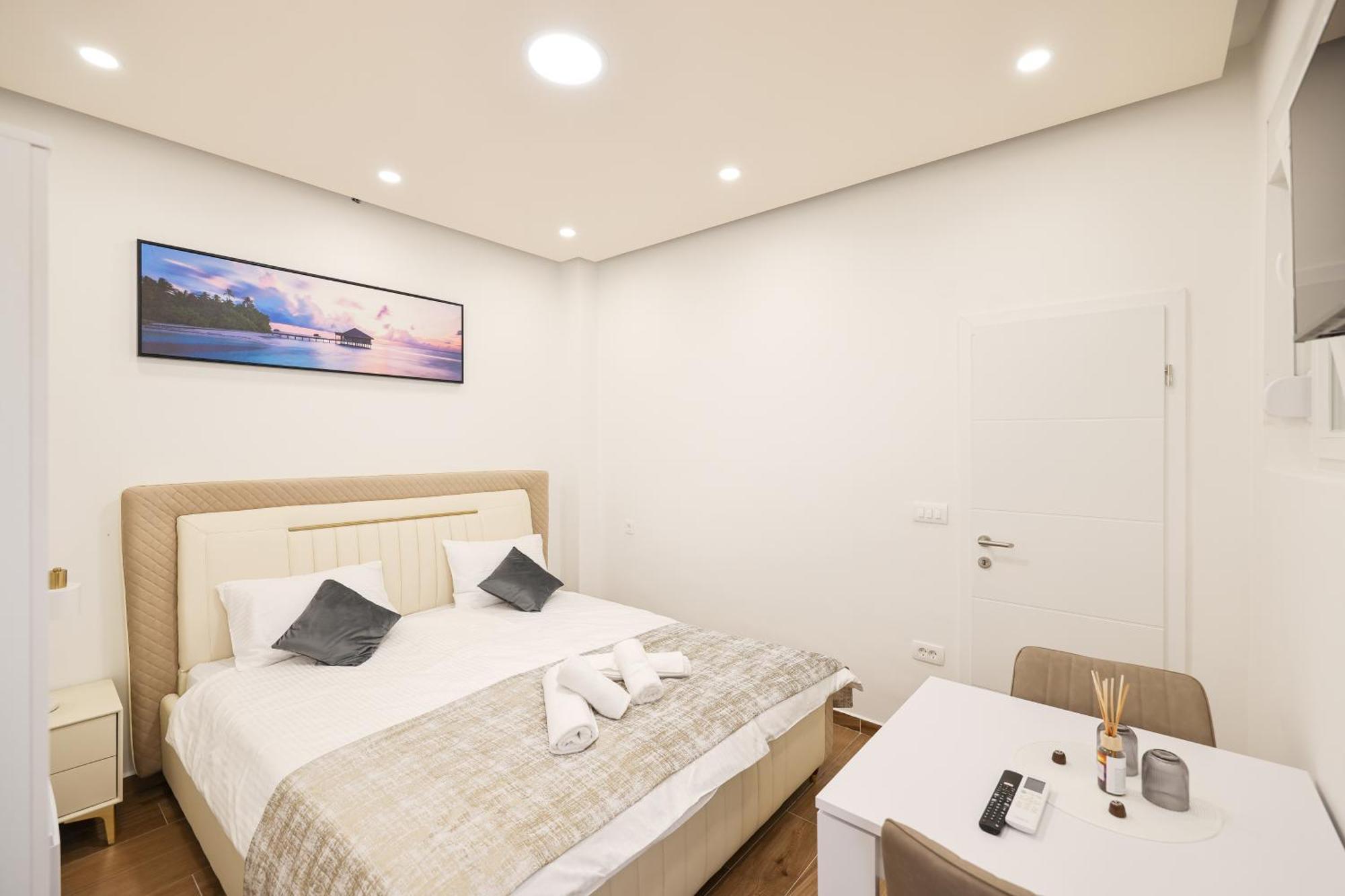 Premium Rooms Prince Zadar Exterior photo