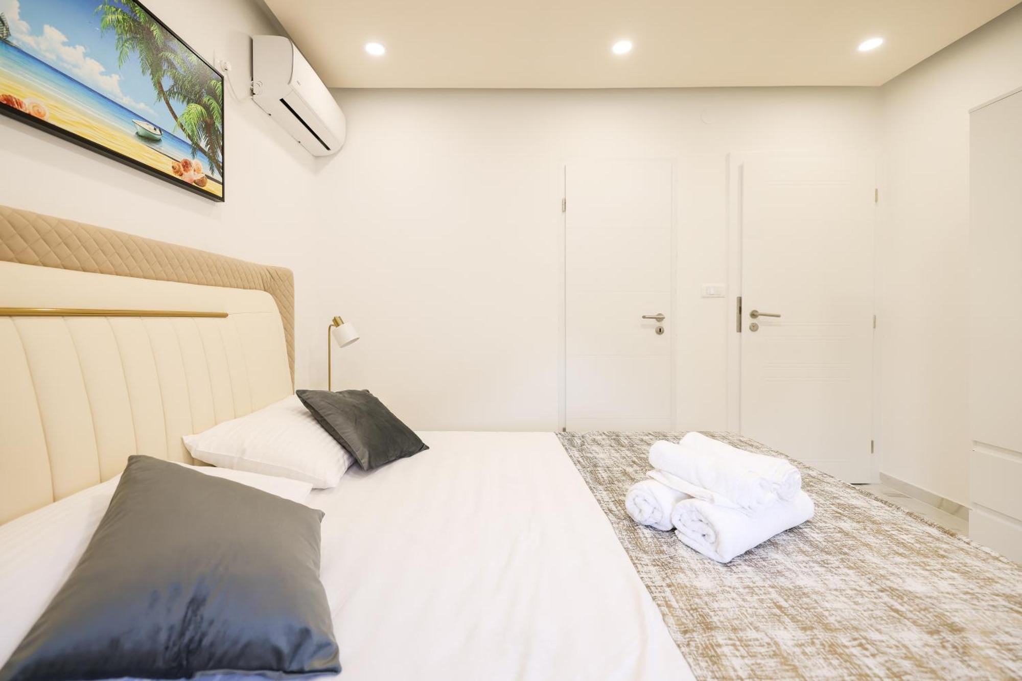Premium Rooms Prince Zadar Exterior photo